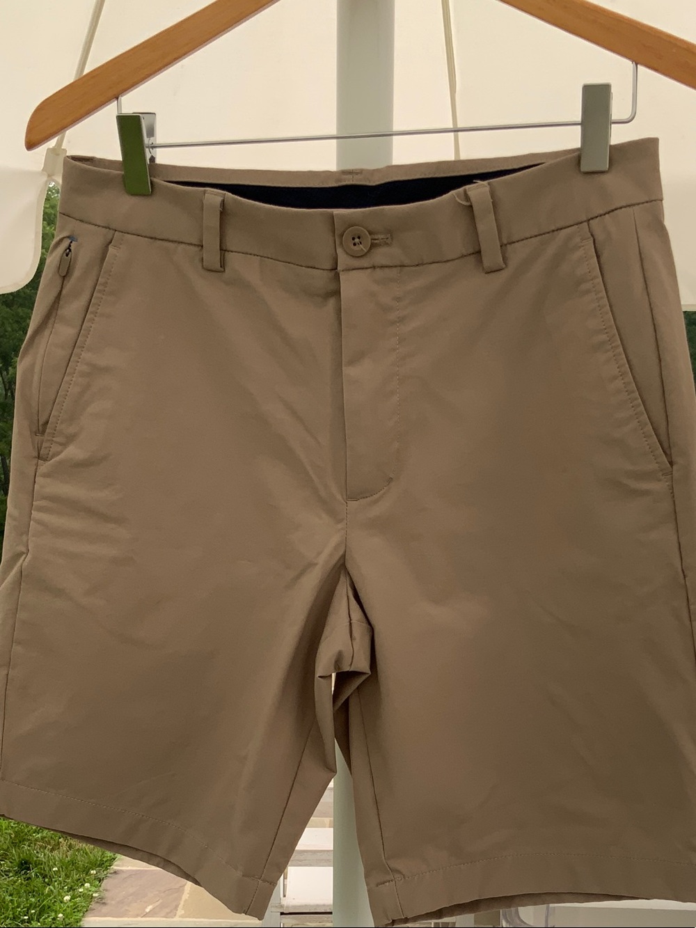 Vineyard Vines On The Go Men's Classic Khaki Performance Shorts (Sz  28)